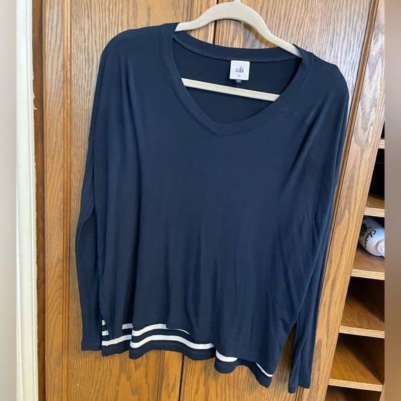 CABI xs long sleeve side slit oversized tunic (fits like S) - Picture 3 of 6